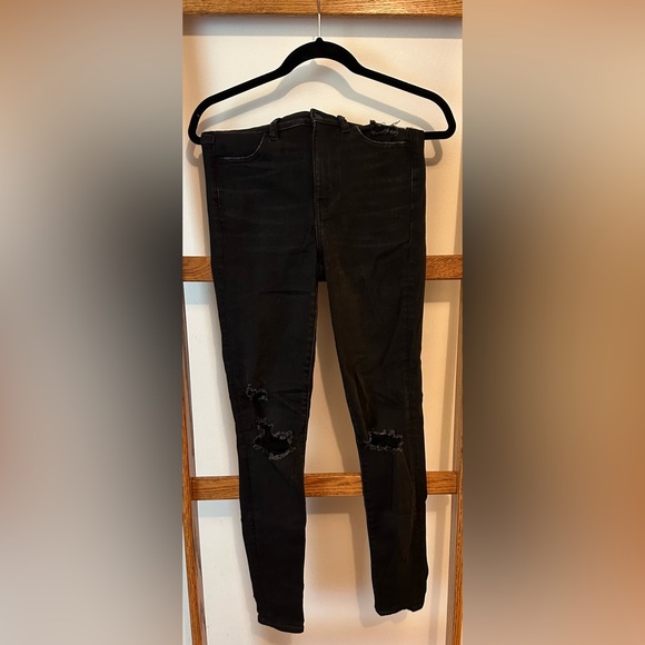 American Eagle Outfitters Denim - Black Ripped American Eagle Jeans